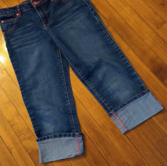 Size 14 girls dark blue jean capris - Picture 6 of 16